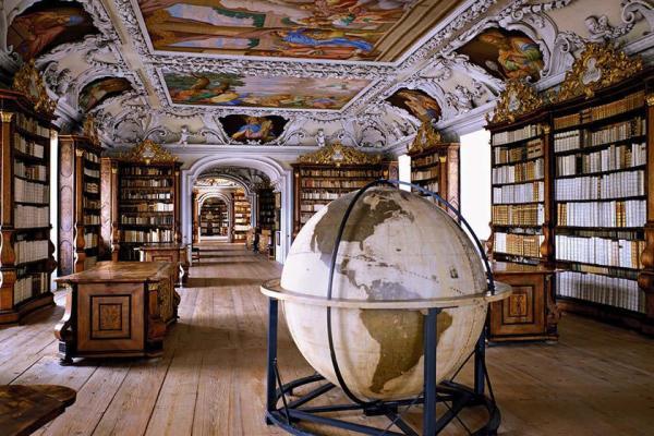 زیباترین کتابخانه های دنیا را در قاب تصویر ببینید