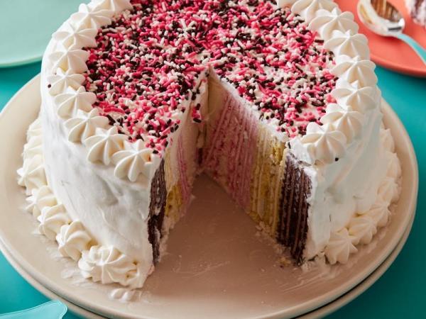 طرز تهیه کیک یخچالی با بیسکویت ویفر ، دسر ساده و سریع